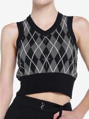 Cosmic Aura Hot topic black & grey Argyle cropped sweater vest